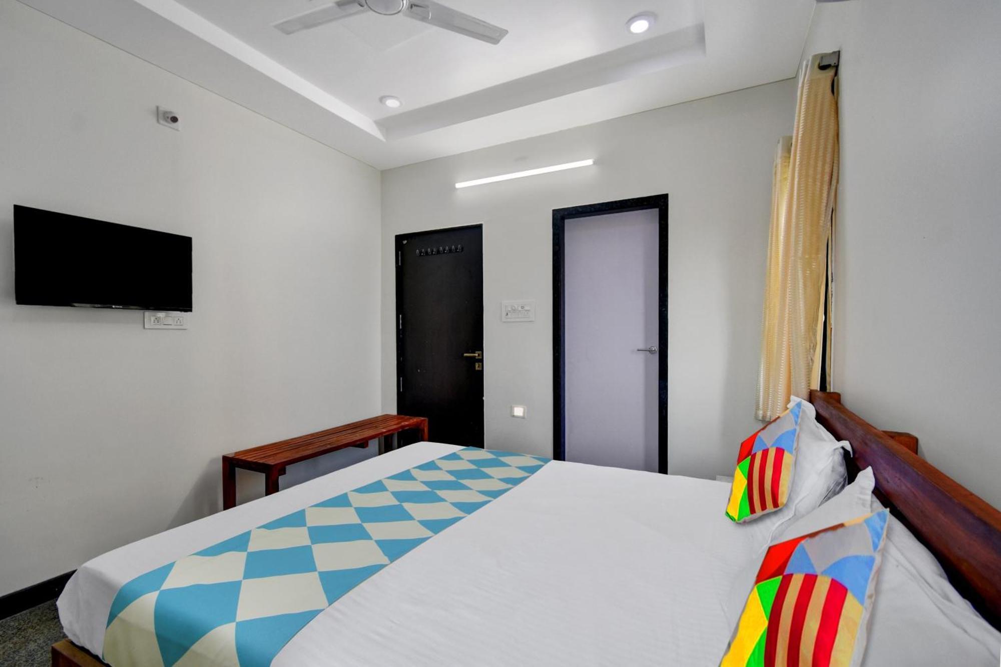 Oyo Home Msr Guest Inn Homestay Nellore Exterior foto
